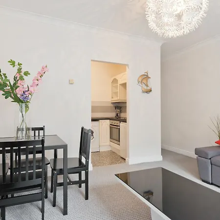 Trinity College Area Apartament *